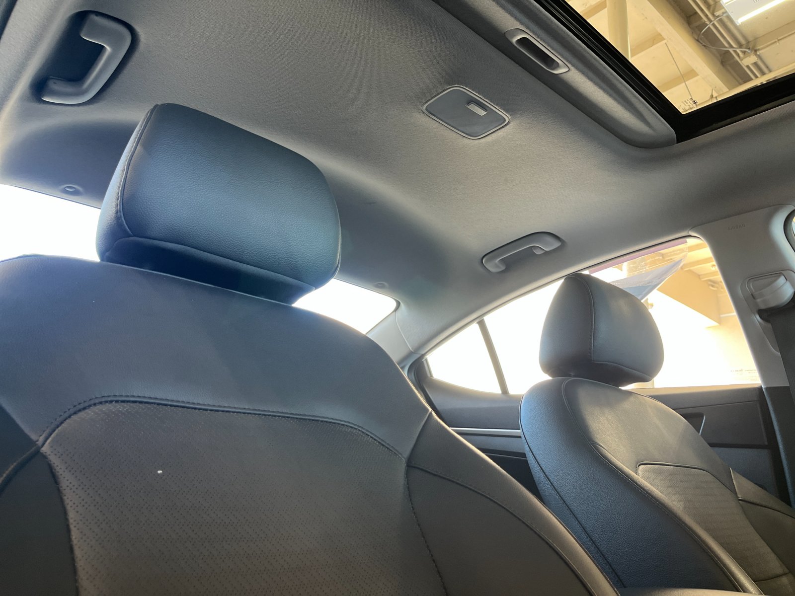 Used 2020 White Hyundai Limited image 15