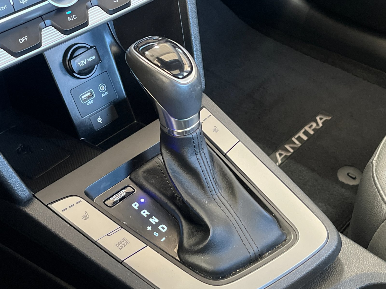Used 2020 White Hyundai Limited image 19