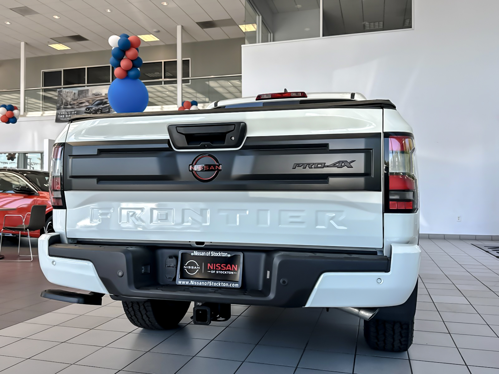 New 2026 White Nissan PRO-4X image 4