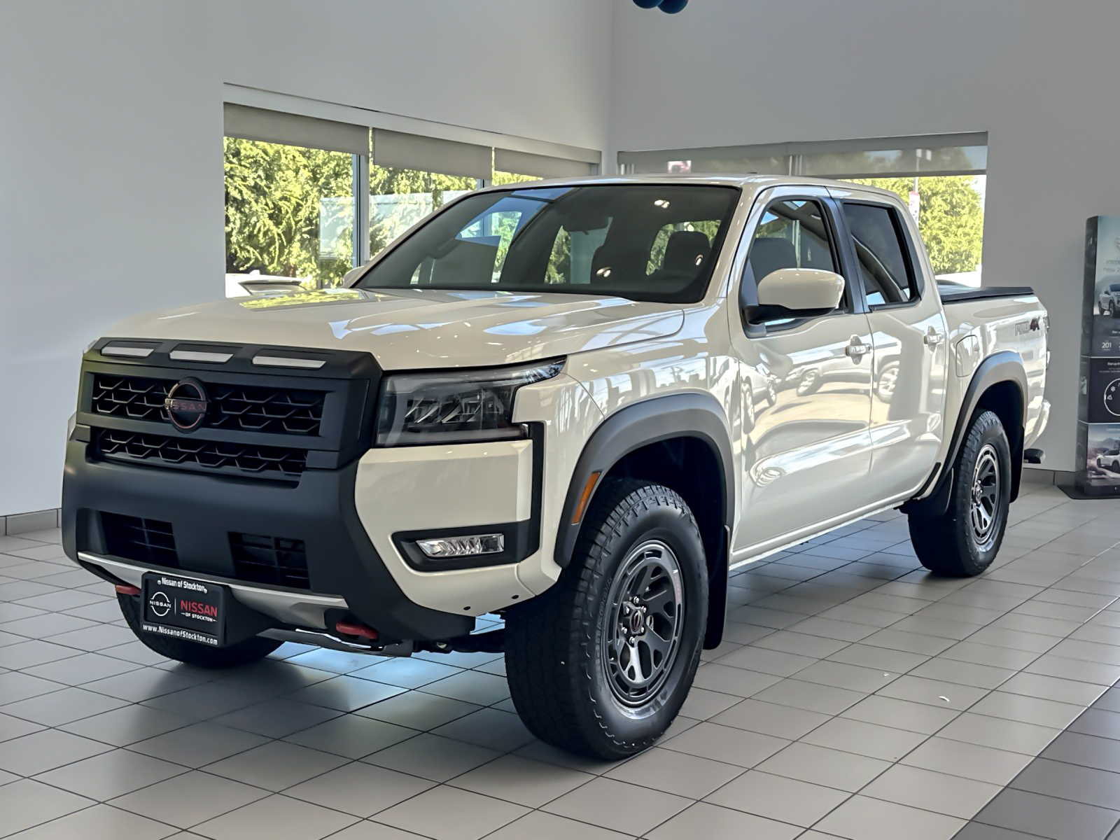 New 2026 White Nissan PRO-4X image 7