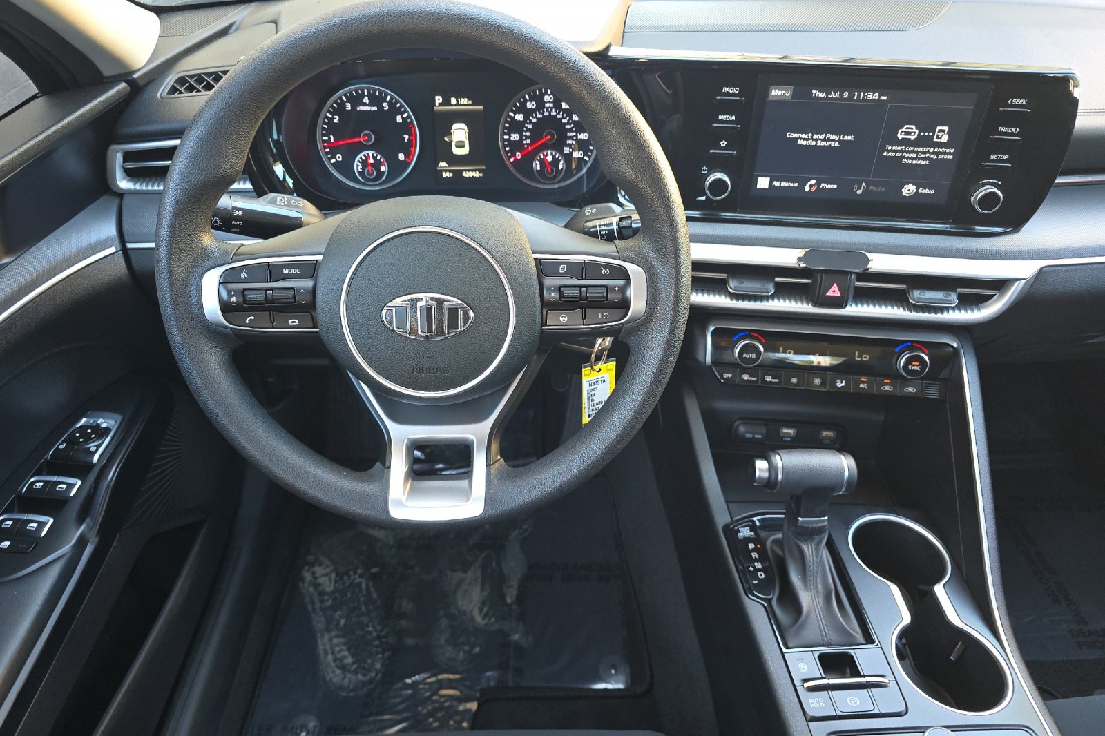 Used 2021 Black Kia LX image 11
