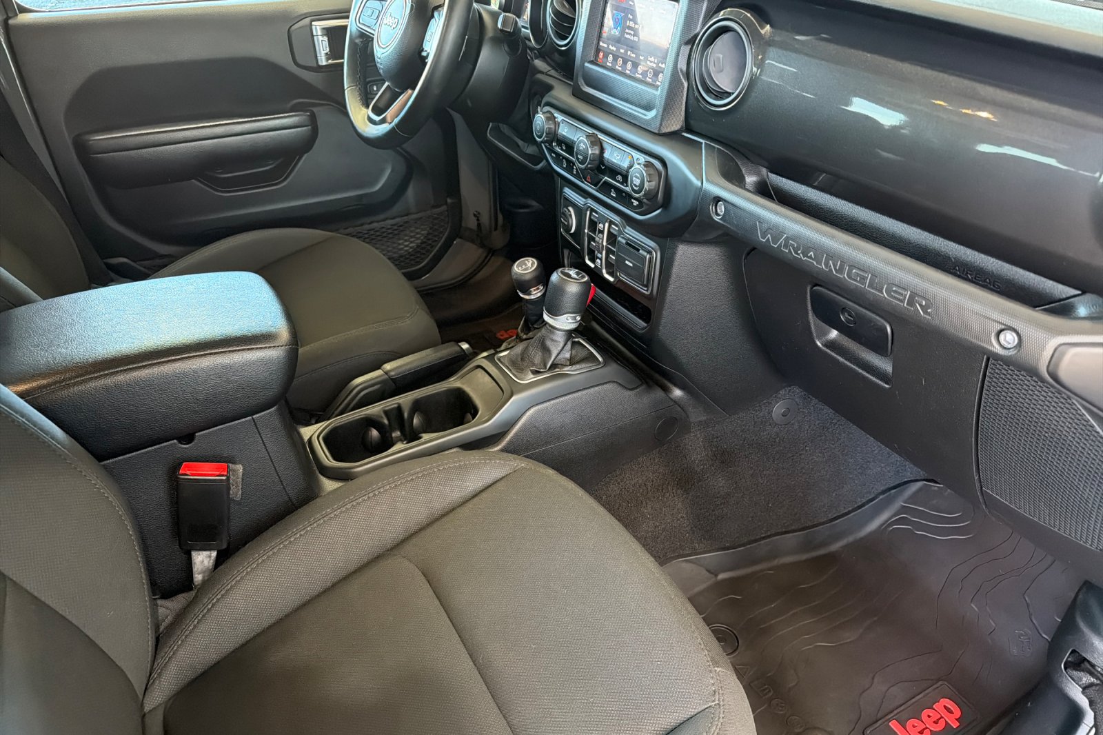 Used 2021 Gray Jeep Unlimited Sport Altitude image 14