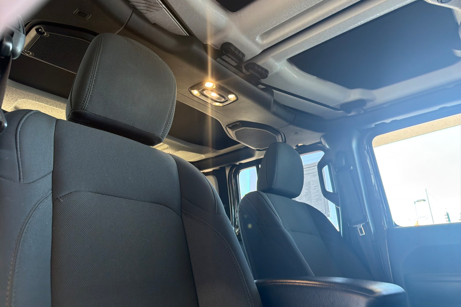 Used 2021 Gray Jeep Unlimited Sport Altitude image 15