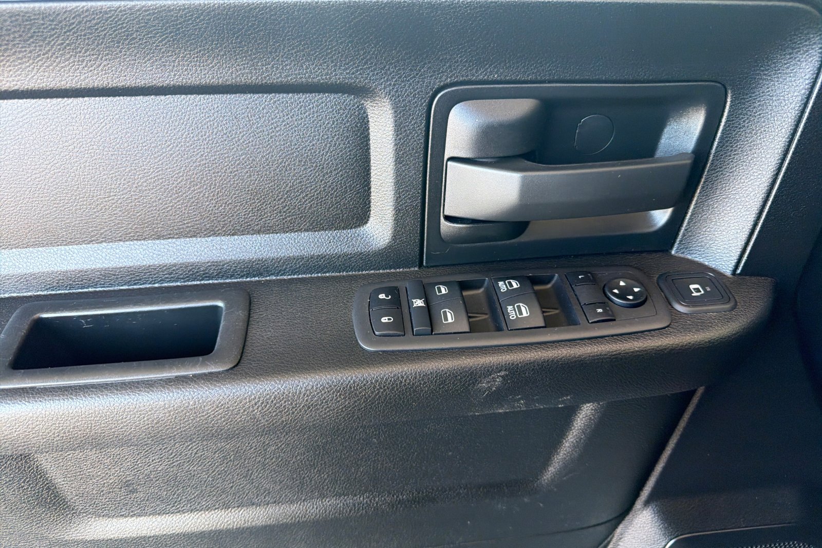 Used 2024 Silver Ram Tradesman image 9