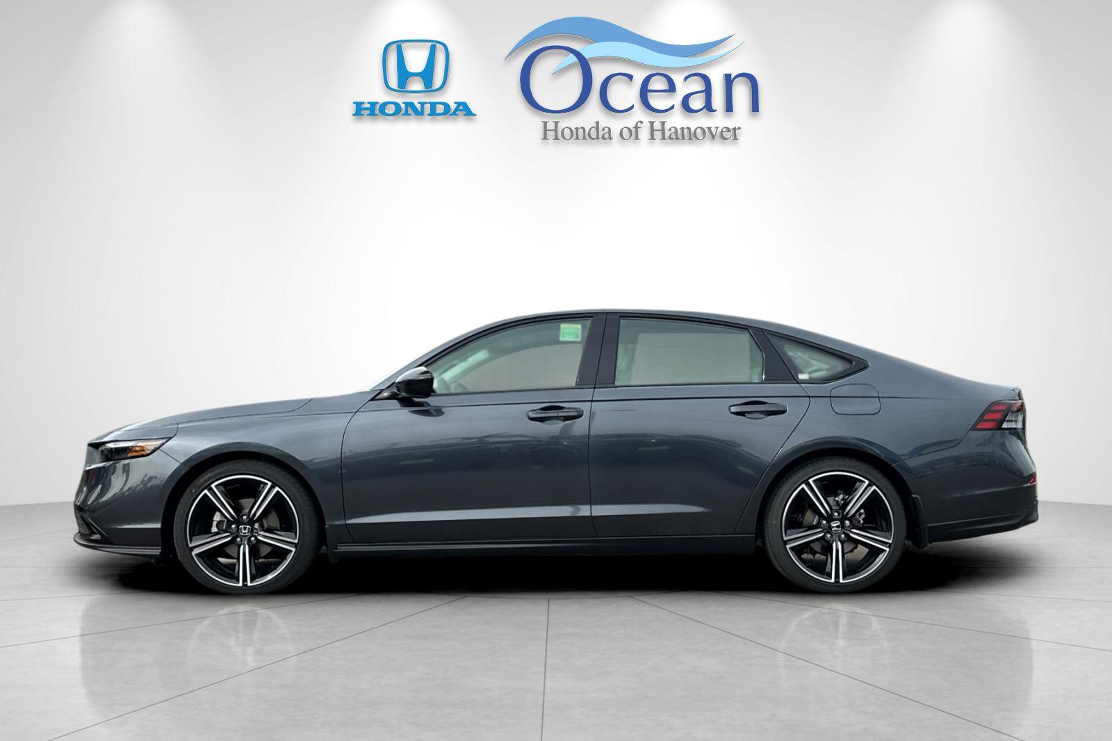 New 2026 Meteorite Gray Metallic Honda SE image 2