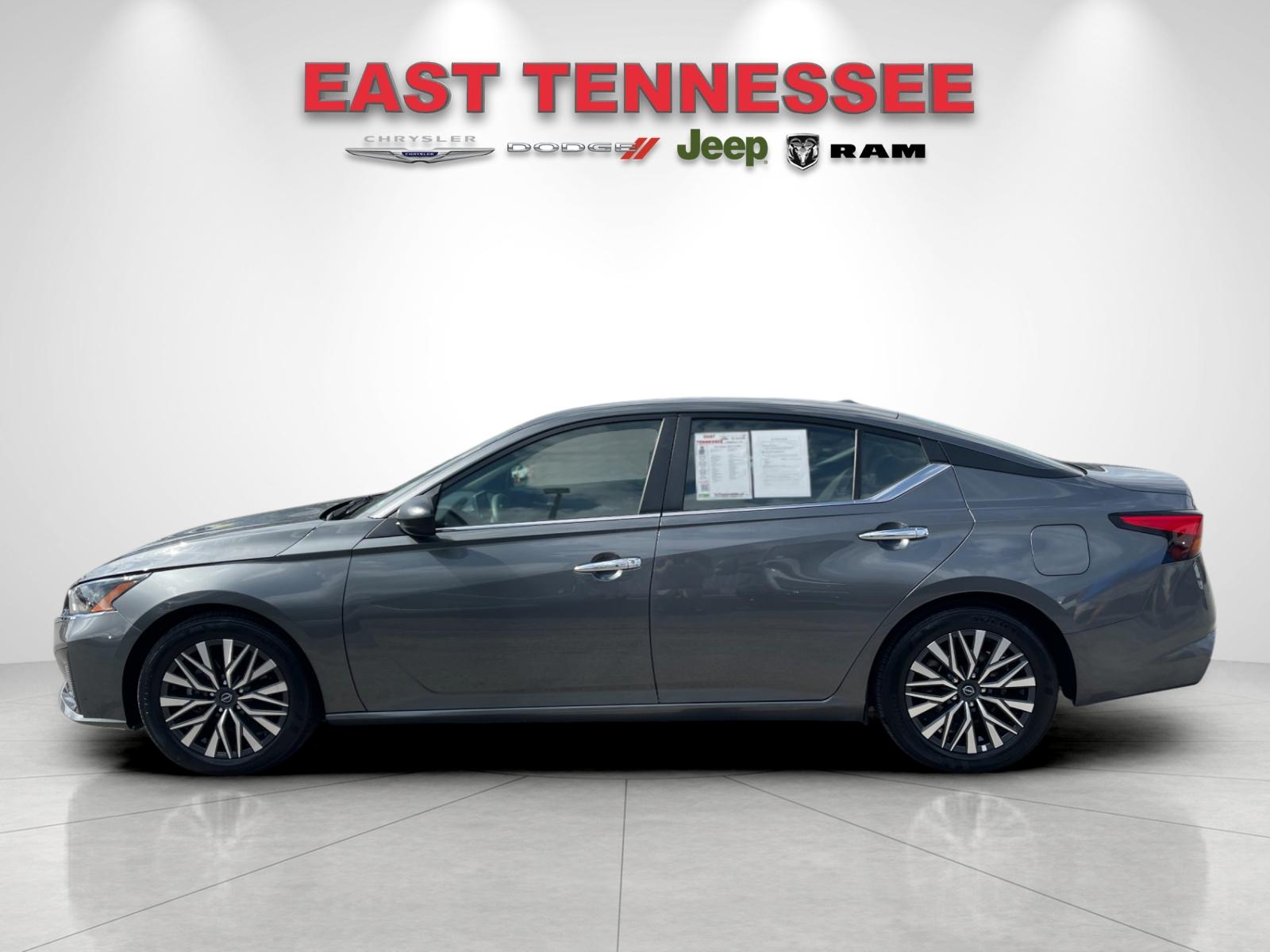Used 2025 Gray Nissan 2.5 SV image 6
