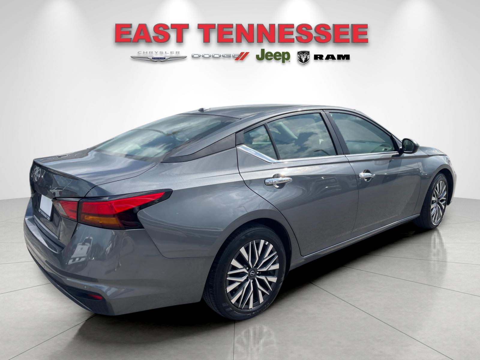 Used 2025 Gray Nissan 2.5 SV image 3