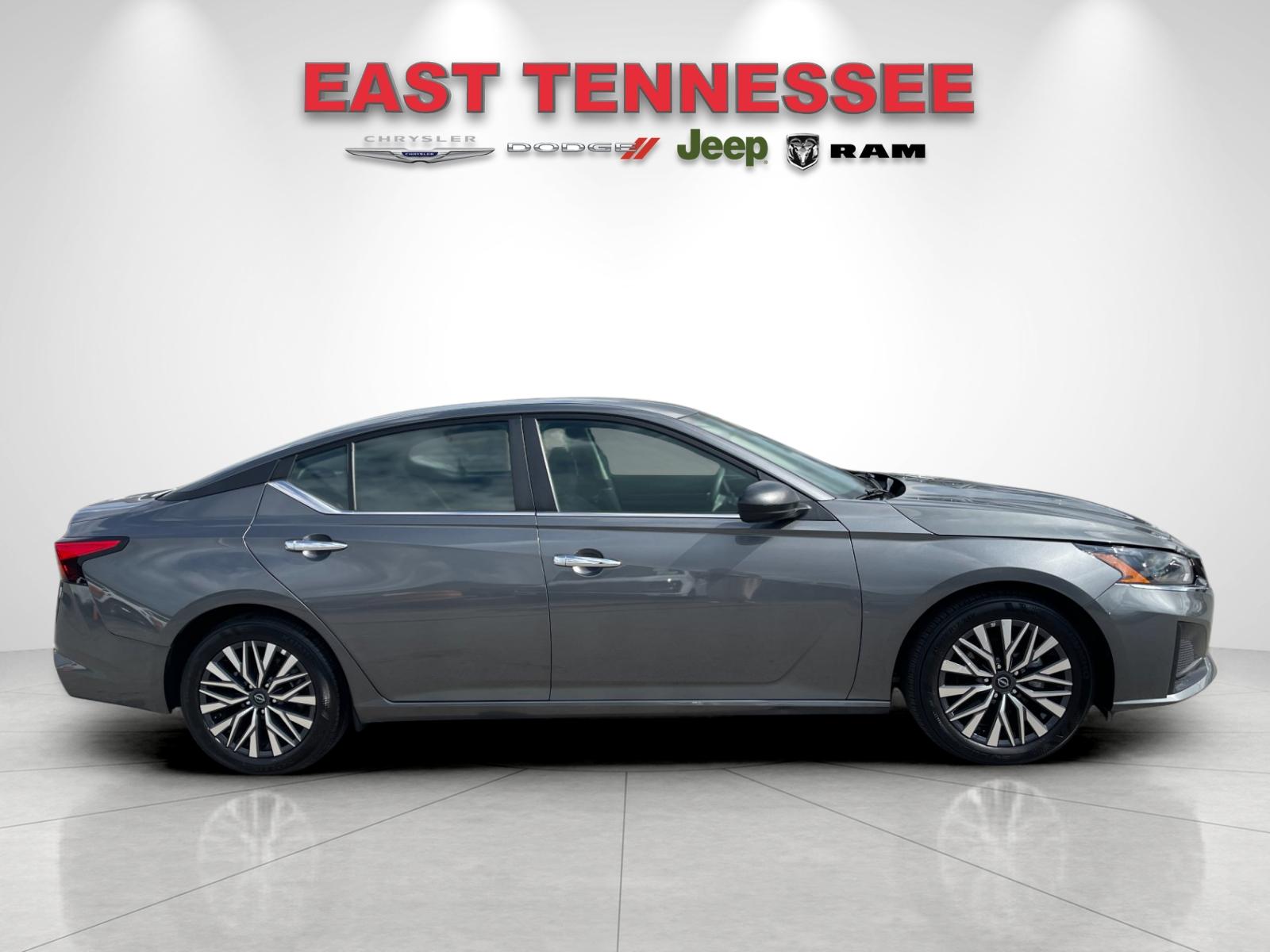 Used 2025 Gray Nissan 2.5 SV image 2