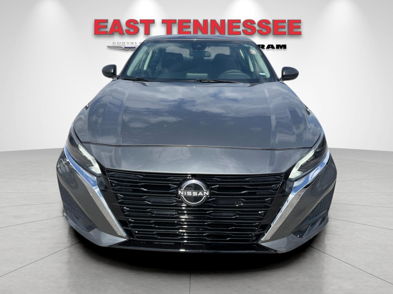 Used 2025 Gray Nissan 2.5 SV image 9