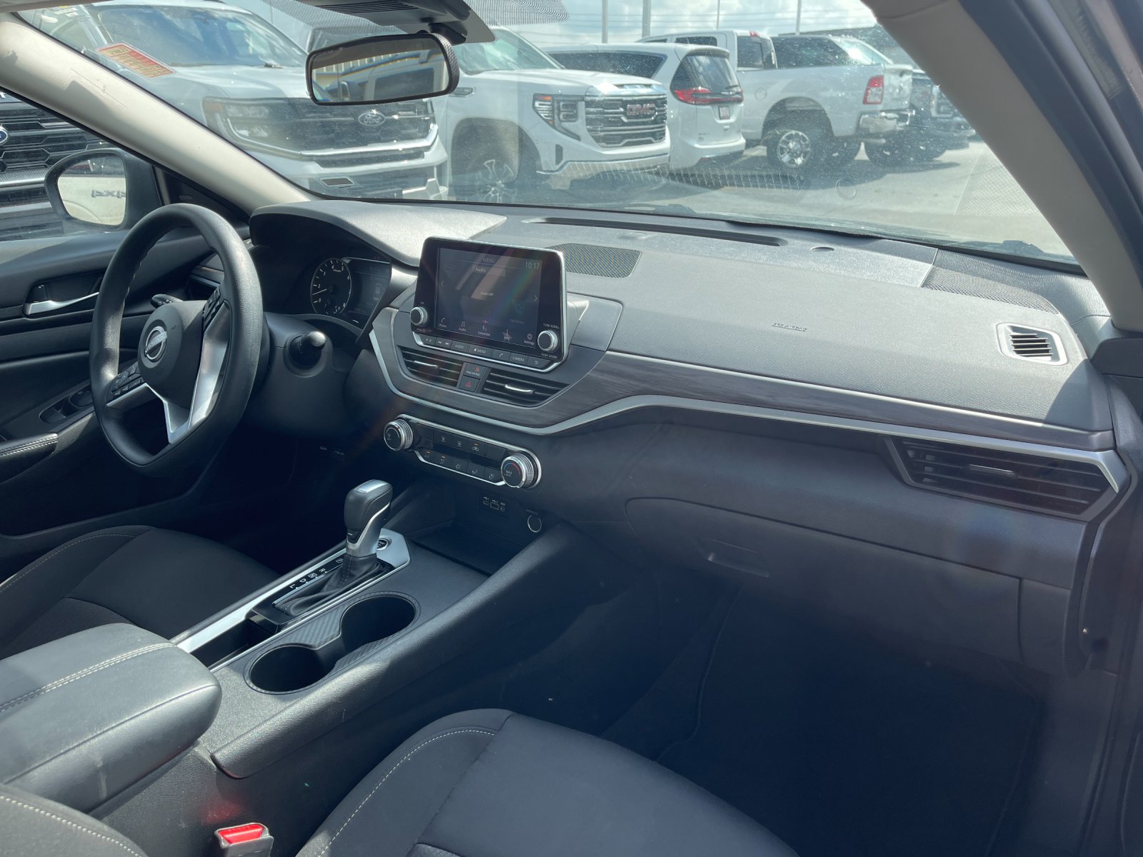 Used 2025 Gray Nissan 2.5 SV image 17