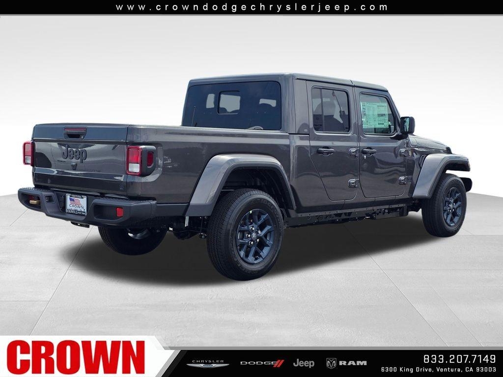 New 2026 Granite Crystal Metallic Clearcoat Jeep 85th Anniversary Edition image 26
