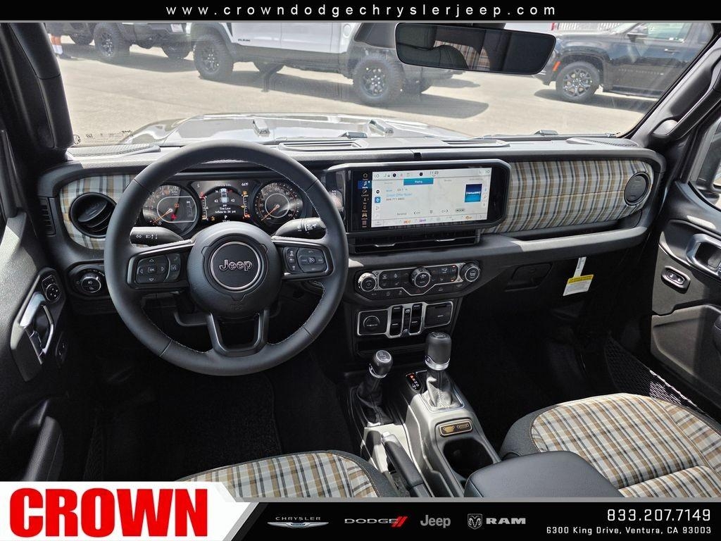 New 2026 Granite Crystal Metallic Clearcoat Jeep 85th Anniversary Edition image 33