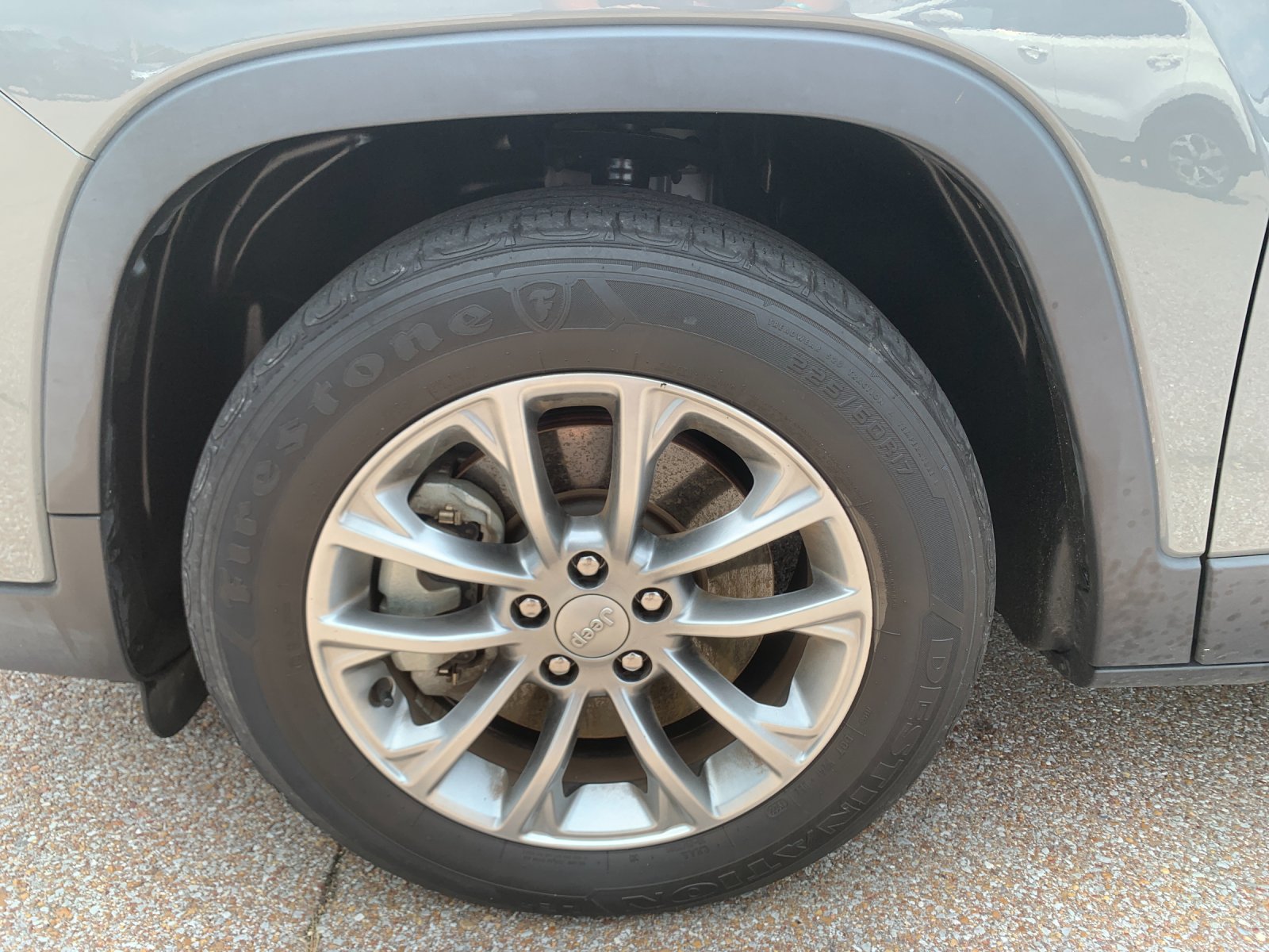 Used 2022 Gray Jeep Latitude Lux image 34
