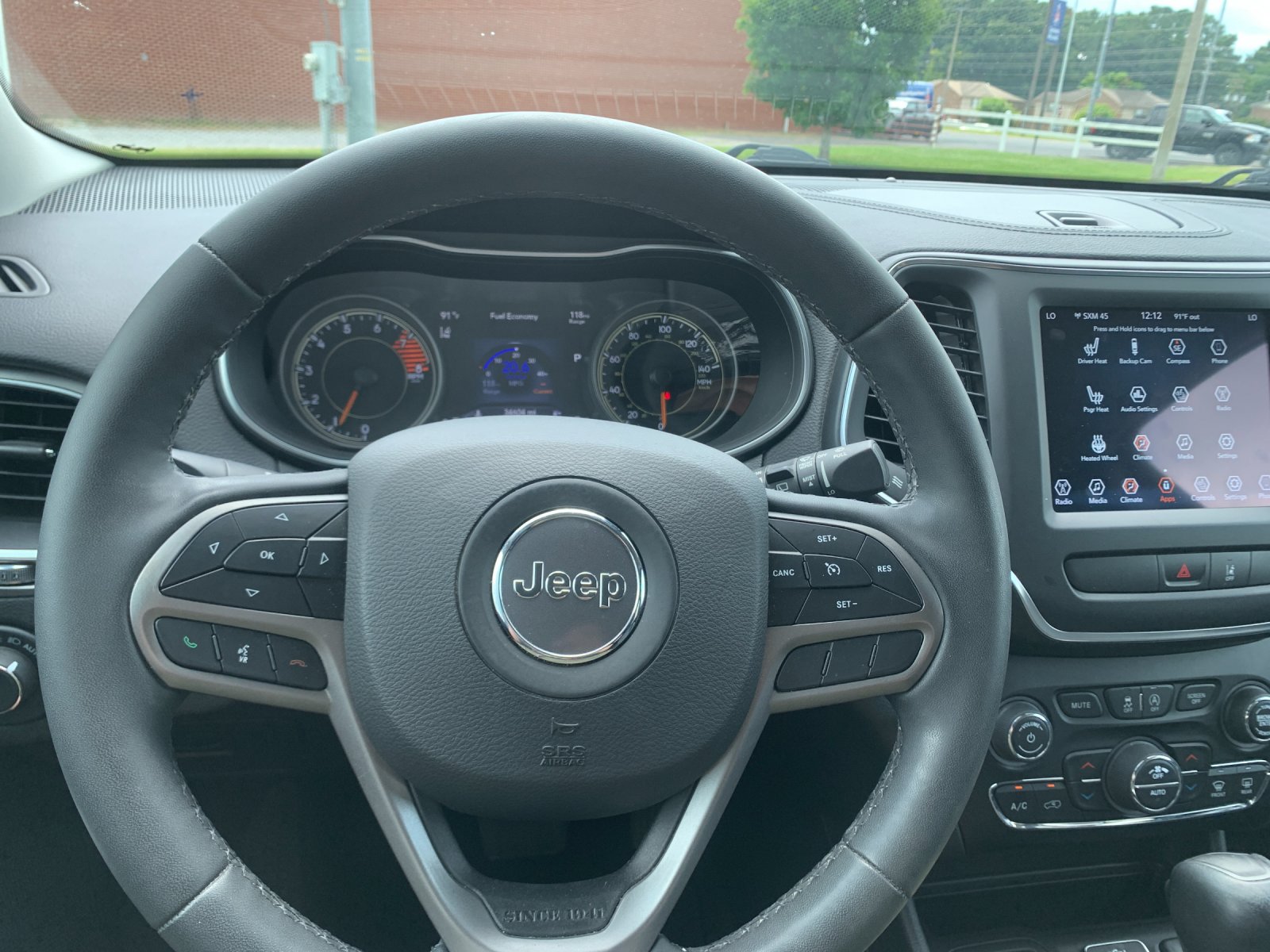 Used 2022 Gray Jeep Latitude Lux image 18