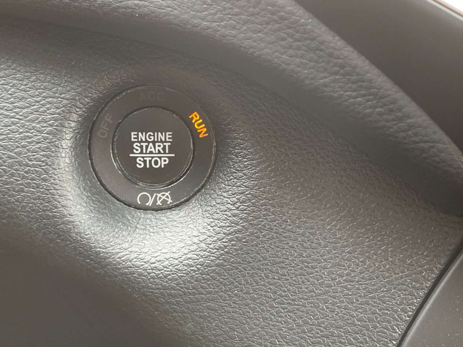 Used 2022 Gray Jeep Latitude Lux image 27