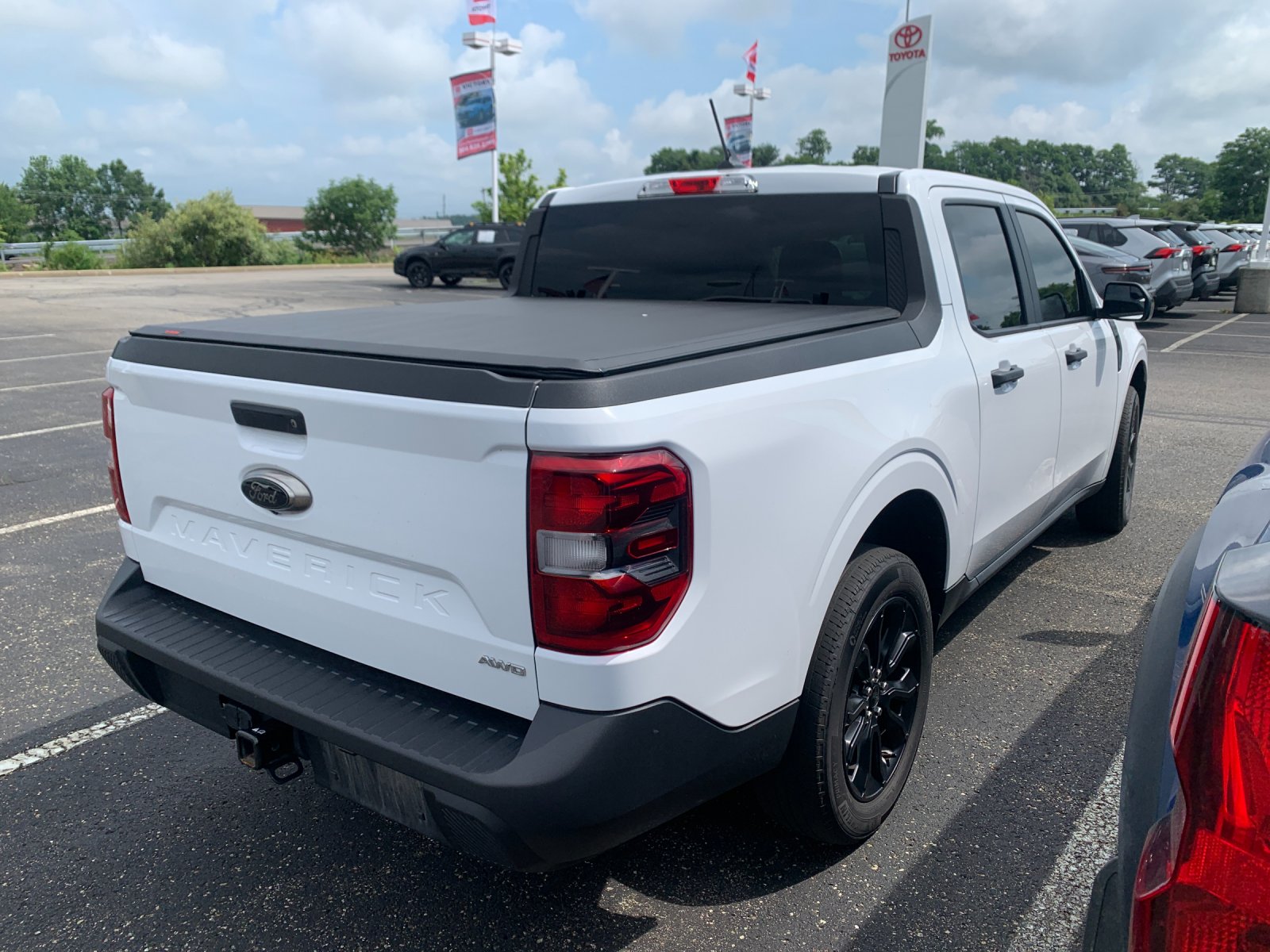 Used 2024 White Ford XLT image 2