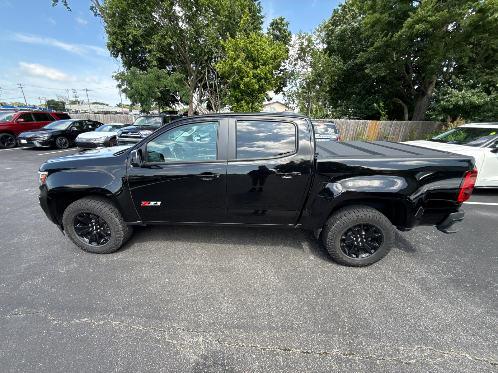 Used 2022 Black Chevrolet Z71 image 3
