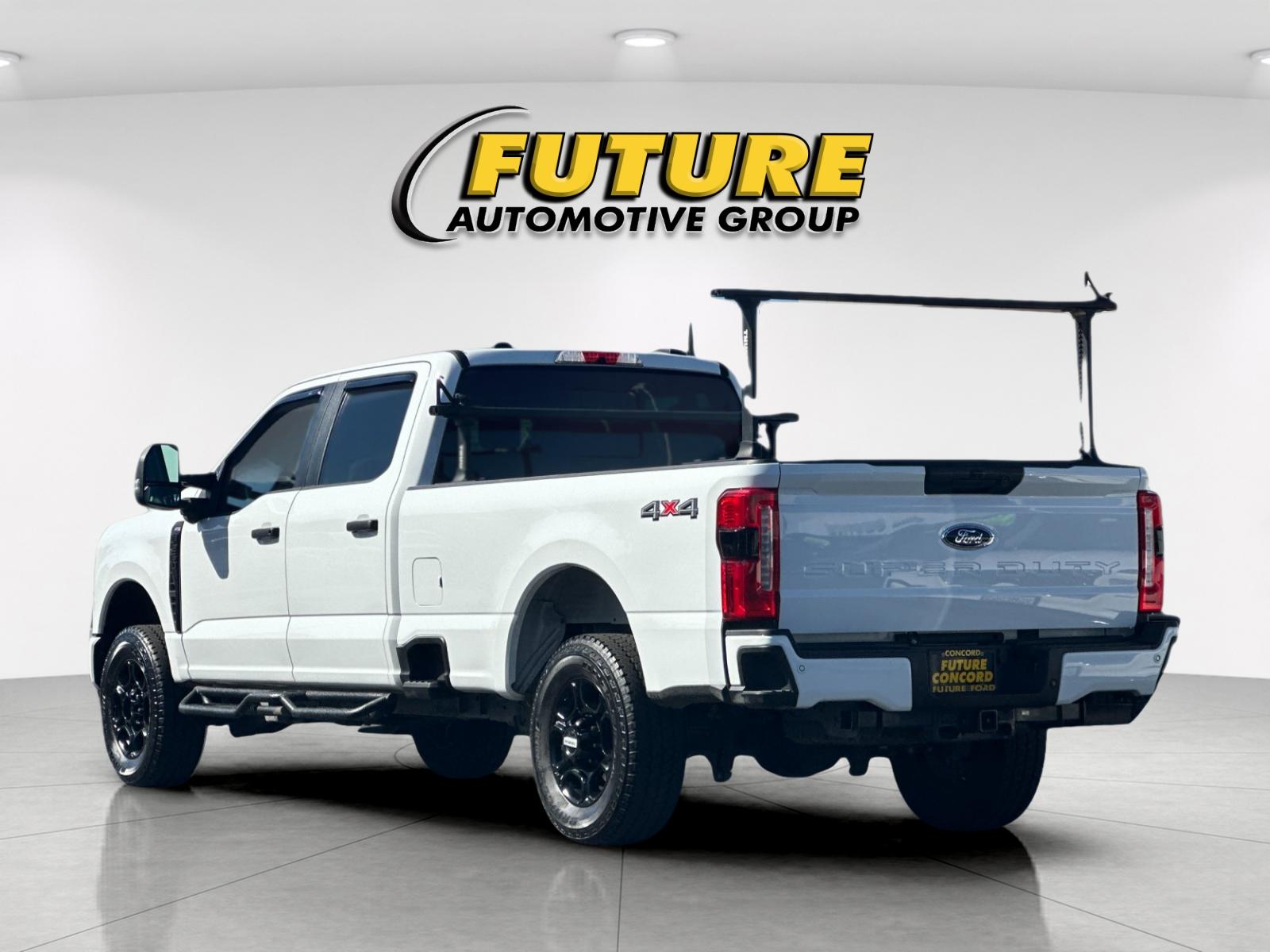 Used 2024 White Ford XL image 5
