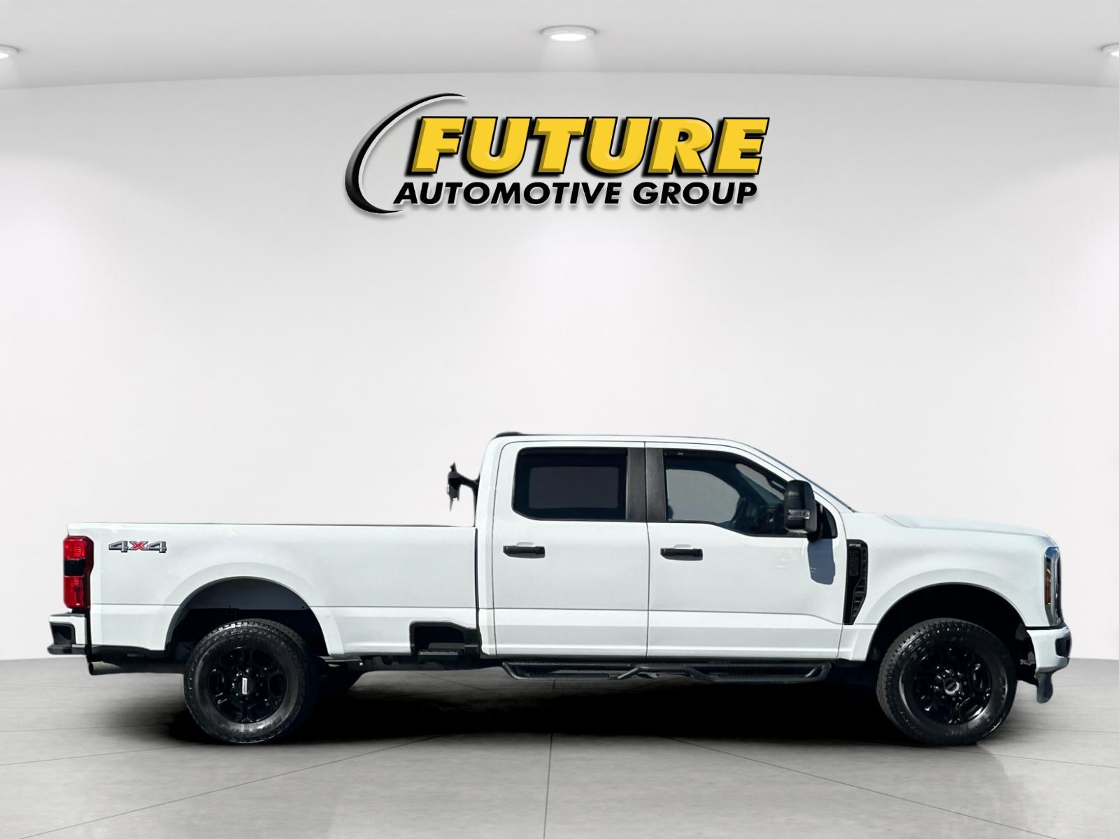 Used 2024 White Ford XL image 2