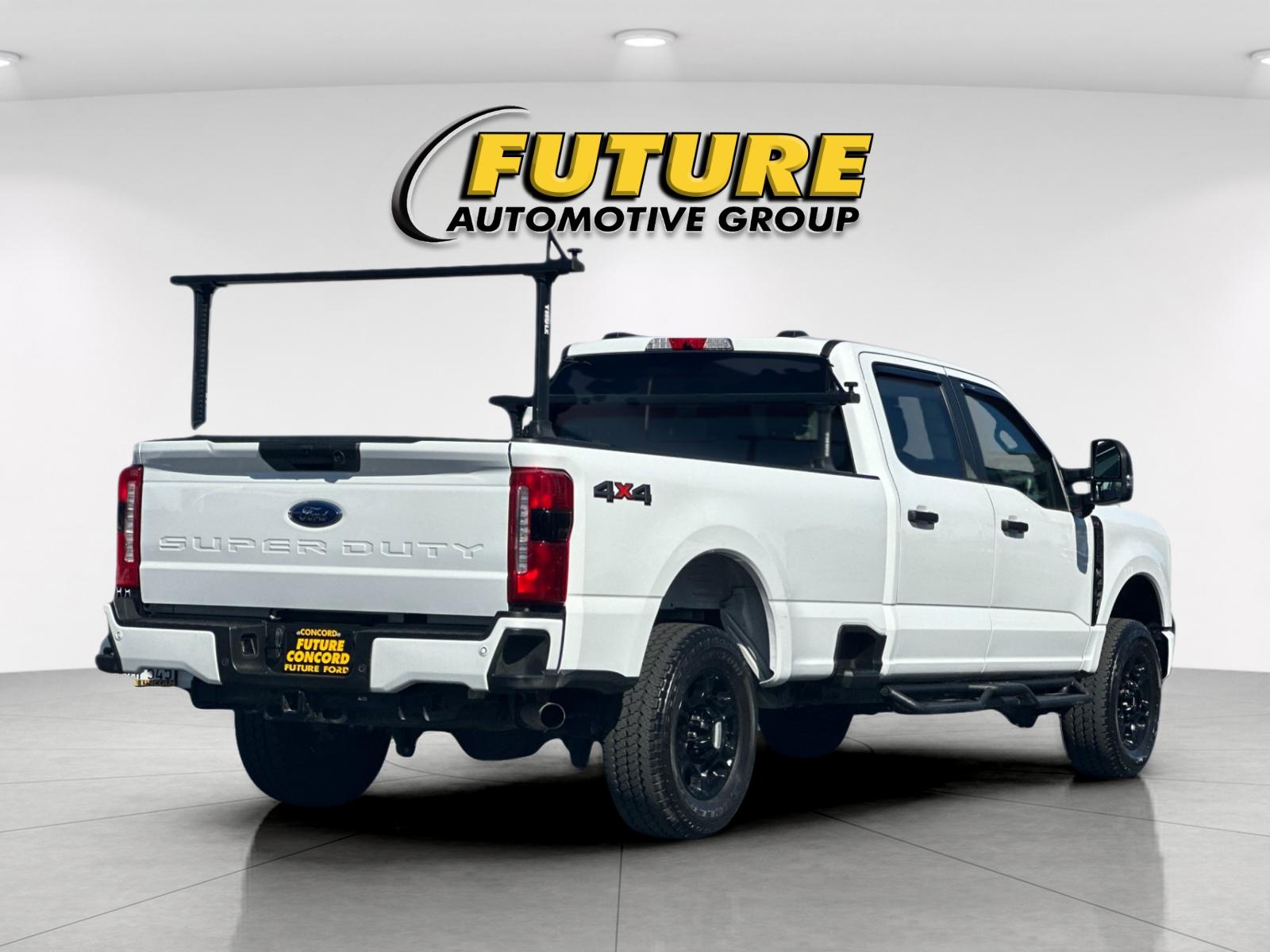 Used 2024 White Ford XL image 3
