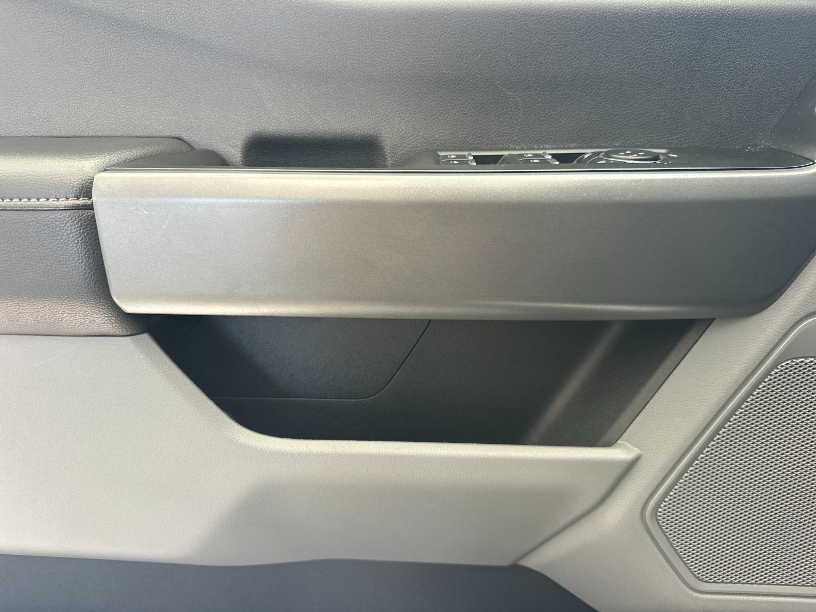 Used 2024 White Ford XL image 10