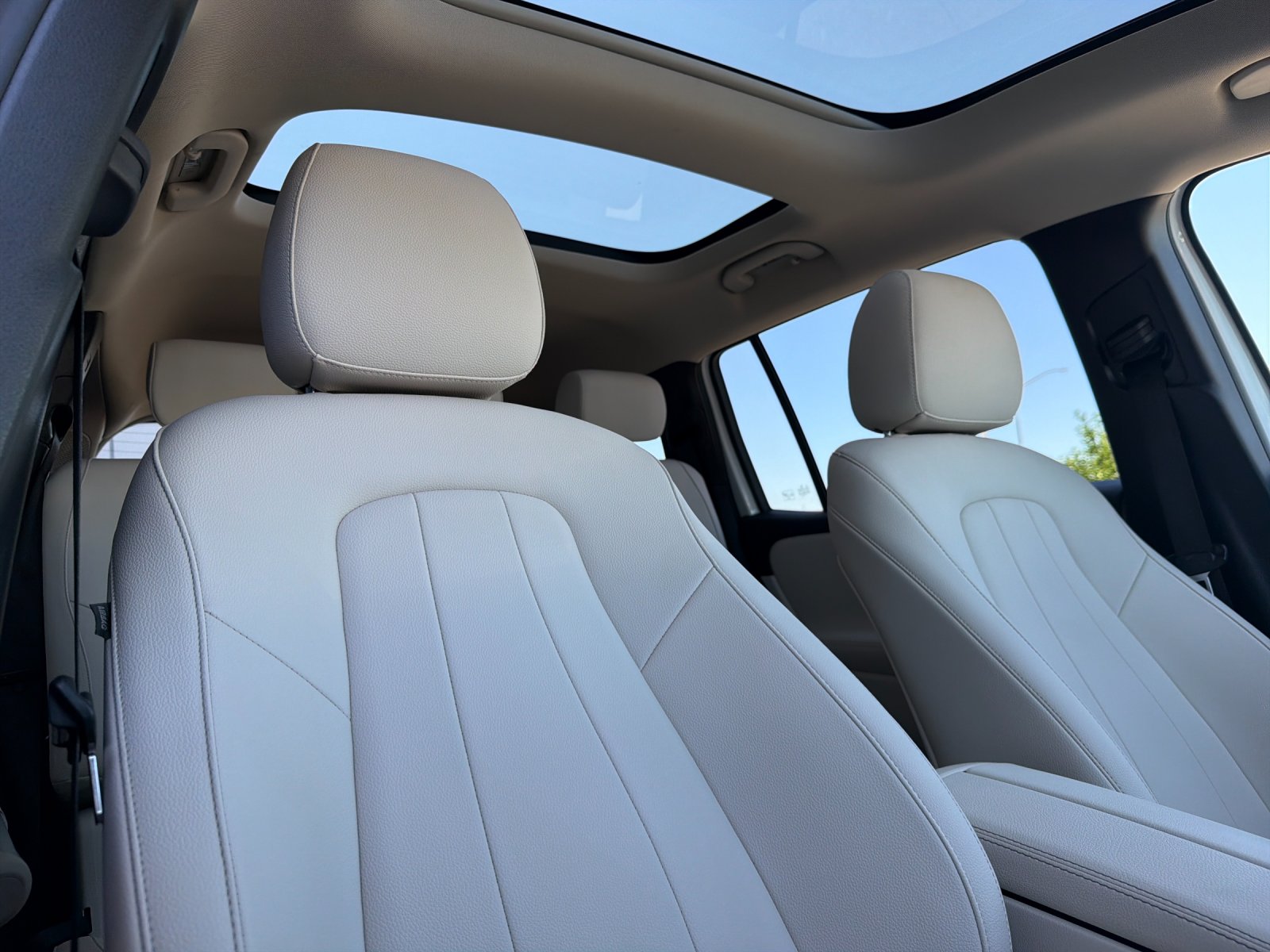 Certified Used 2023 Polar White Mercedes-Benz 300 4D Sport Utility 4MATIC® image 21