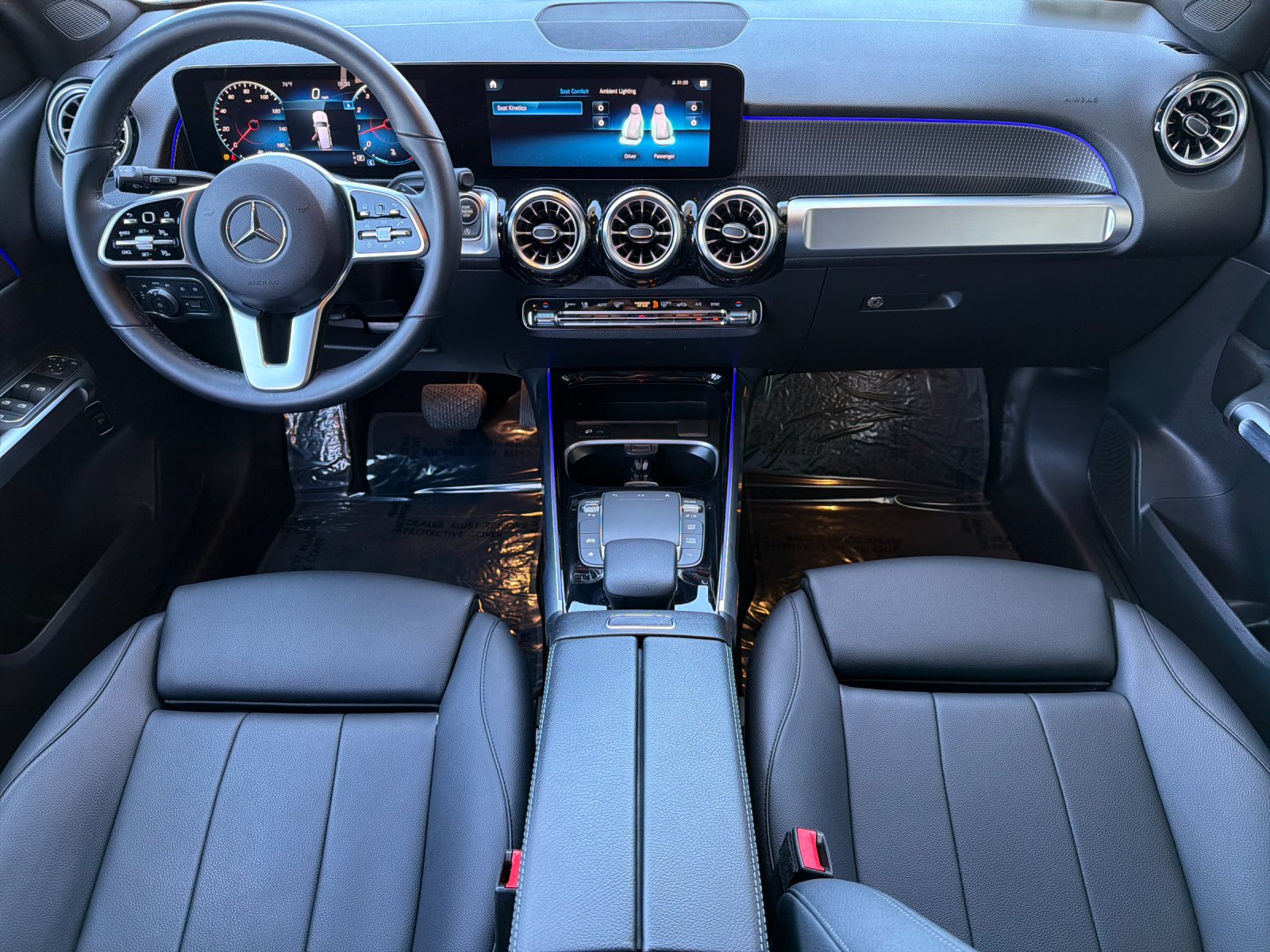 Used 2022 Polar White Mercedes-Benz GLB 250 4D Sport Utility 4MATIC® image 17
