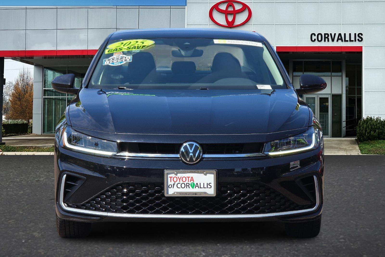 Used 2025 Black Volkswagen 1.5T S image 9