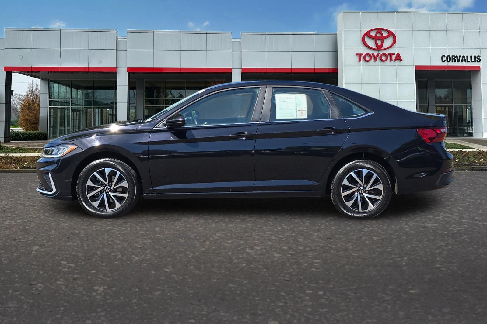 Used 2025 Black Volkswagen 1.5T S image 7