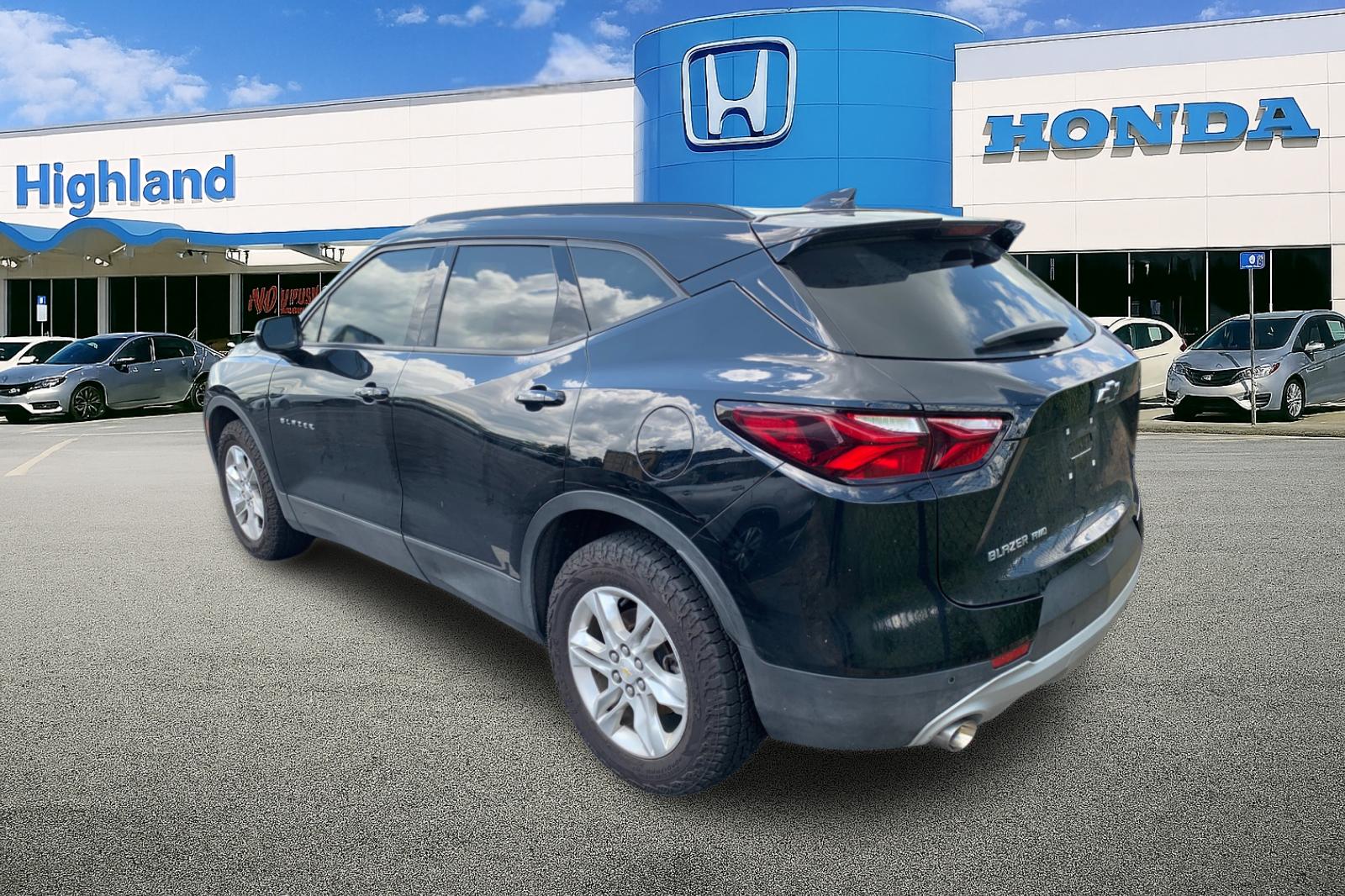 Used 2020 Black Chevrolet LT image 3