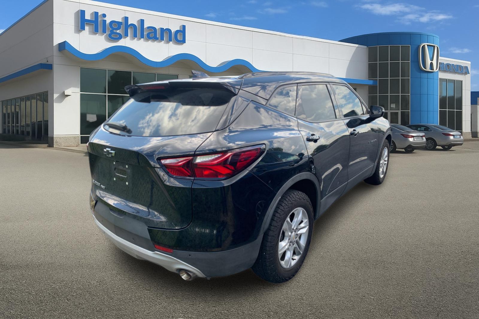 Used 2020 Black Chevrolet LT image 4