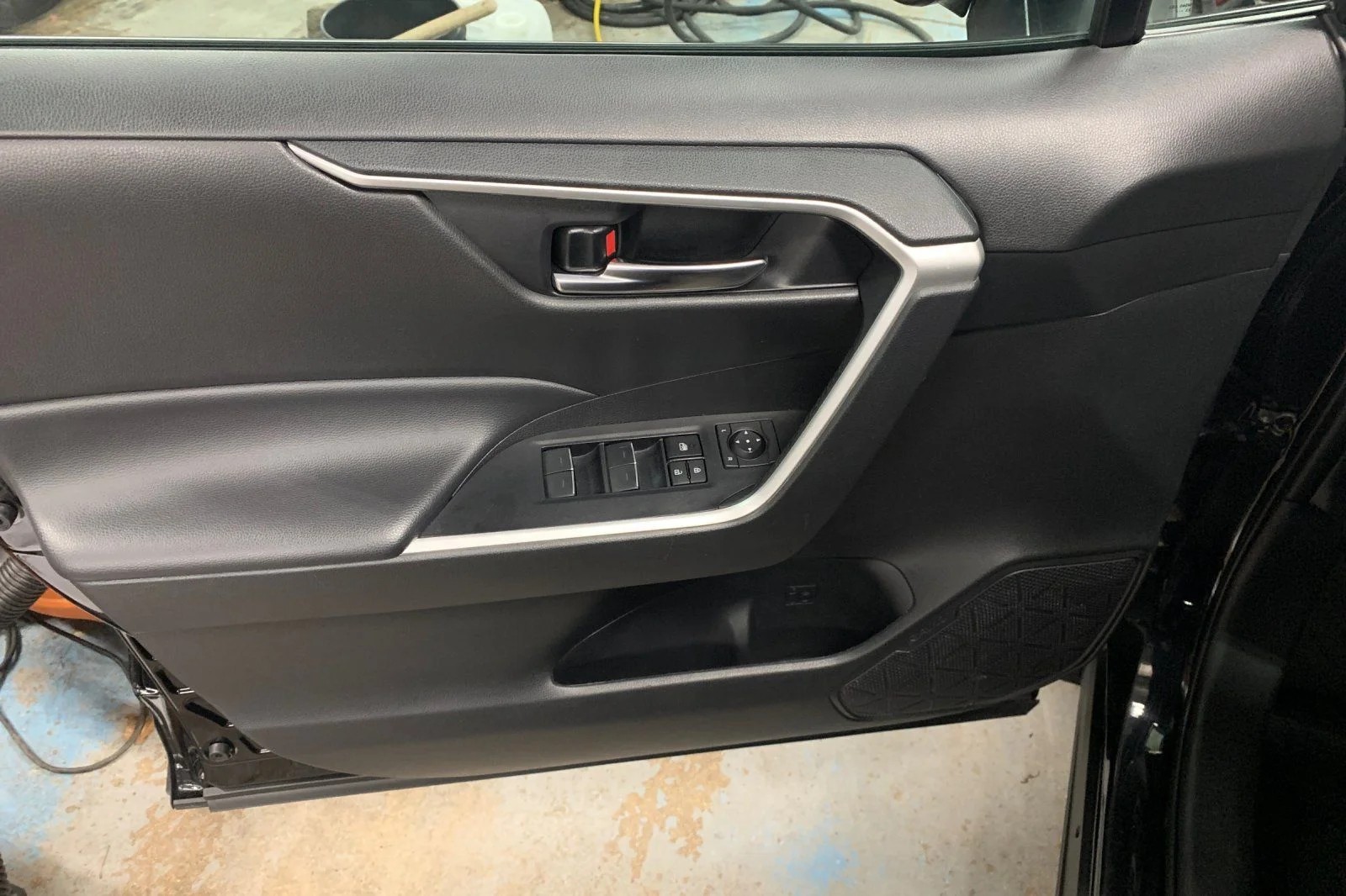 Used 2024 Black Toyota XLE image 12