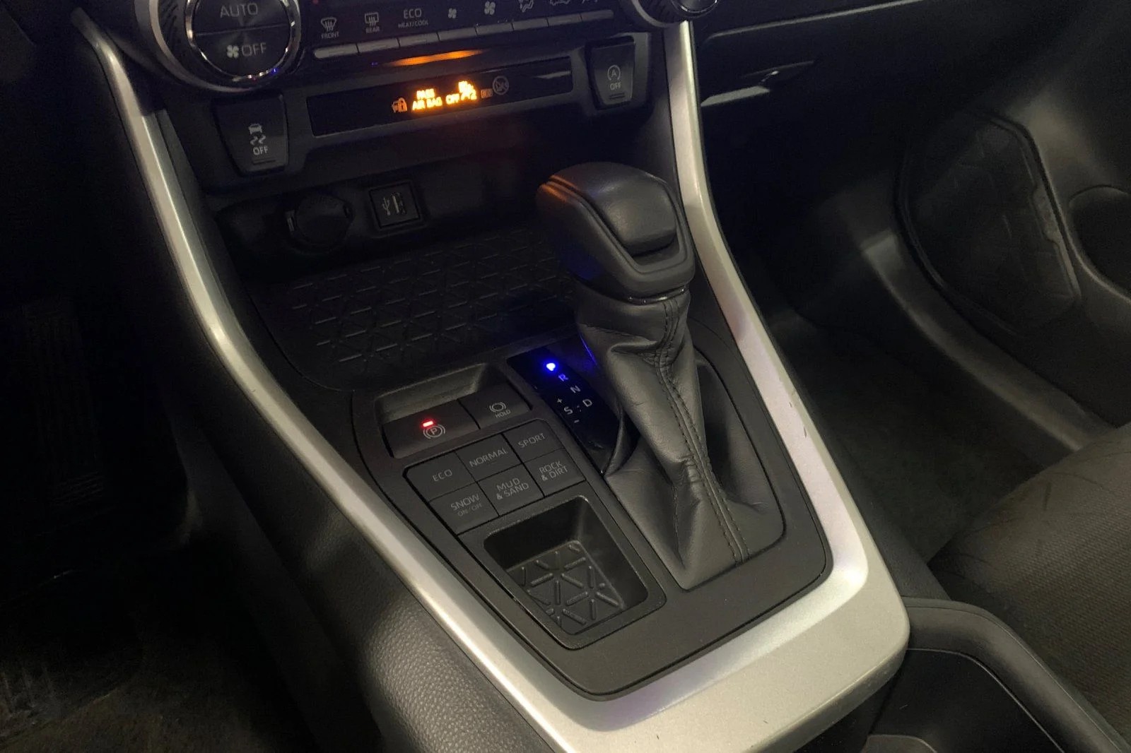 Used 2024 Black Toyota XLE image 25