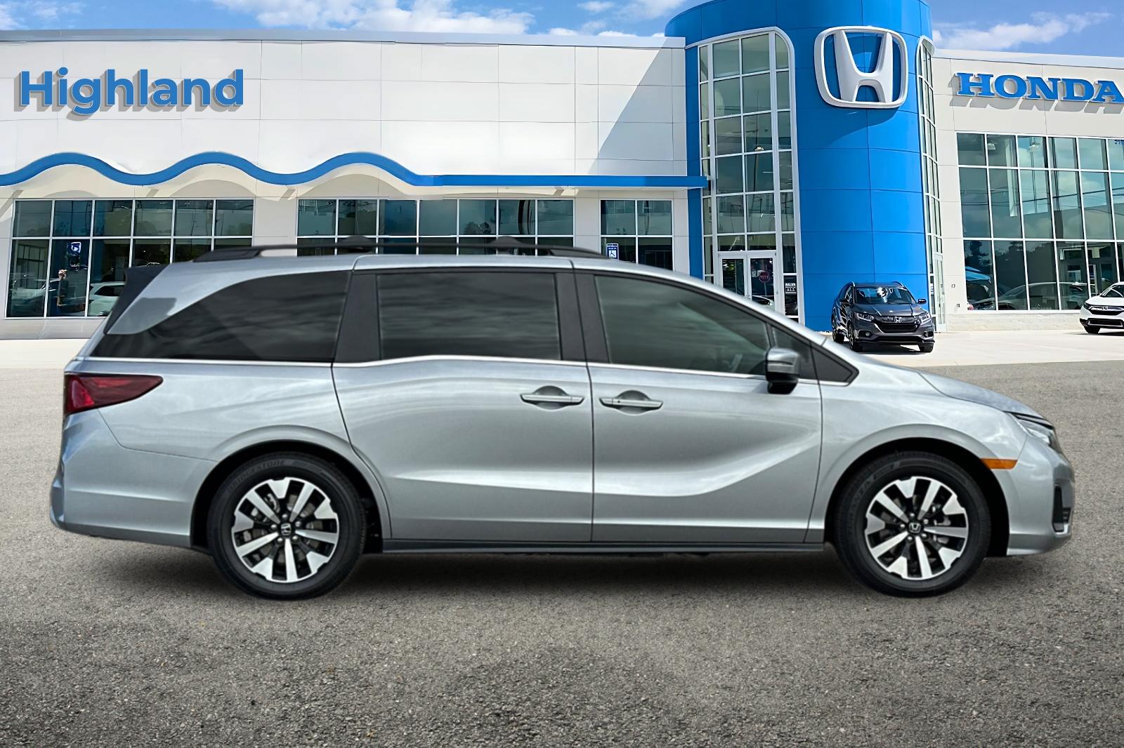 New 2026 Solar Silver Metallic Honda EX-L image 6