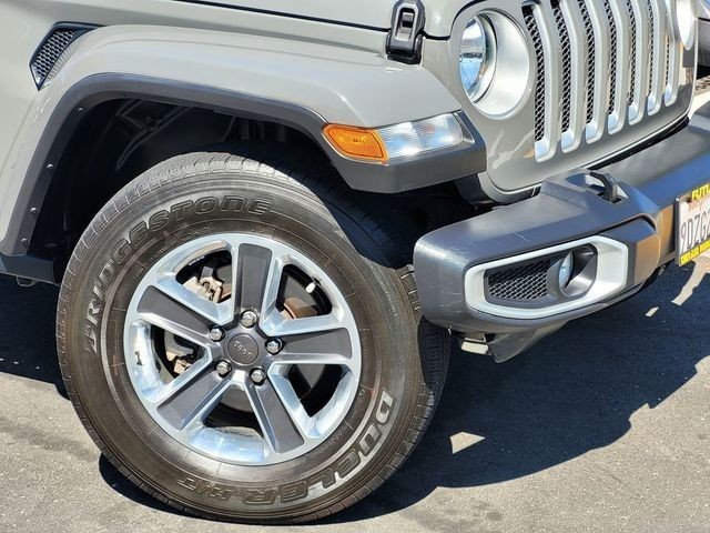 Used 2023 Gray Jeep Sahara image 4