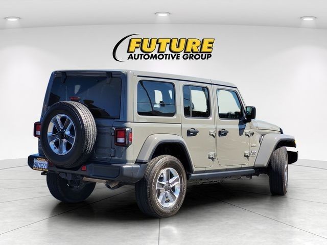 Used 2023 Gray Jeep Sahara image 9