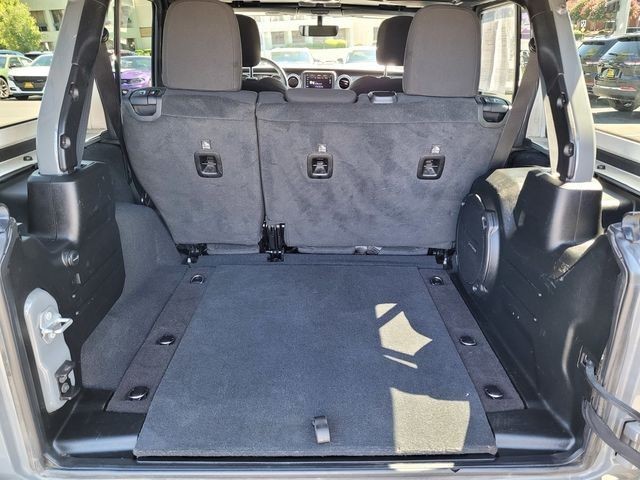 Used 2023 Gray Jeep Sahara image 11