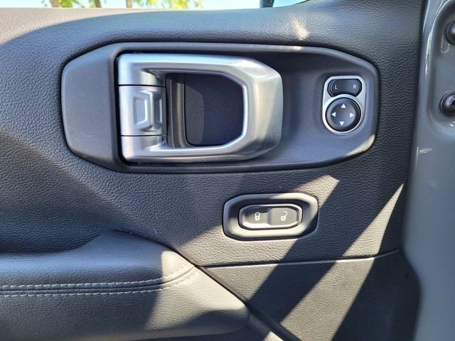 Used 2023 Gray Jeep Sahara image 27