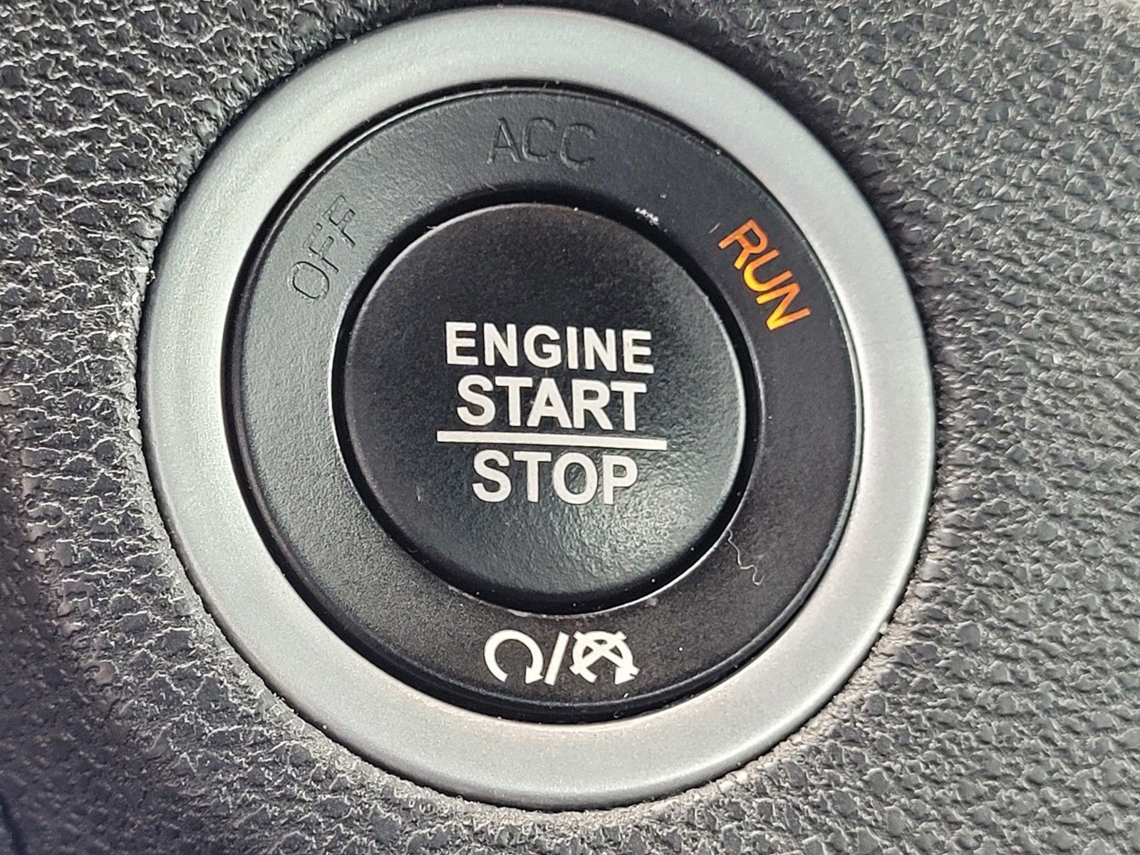 Used 2023 Black Dodge SXT image 27