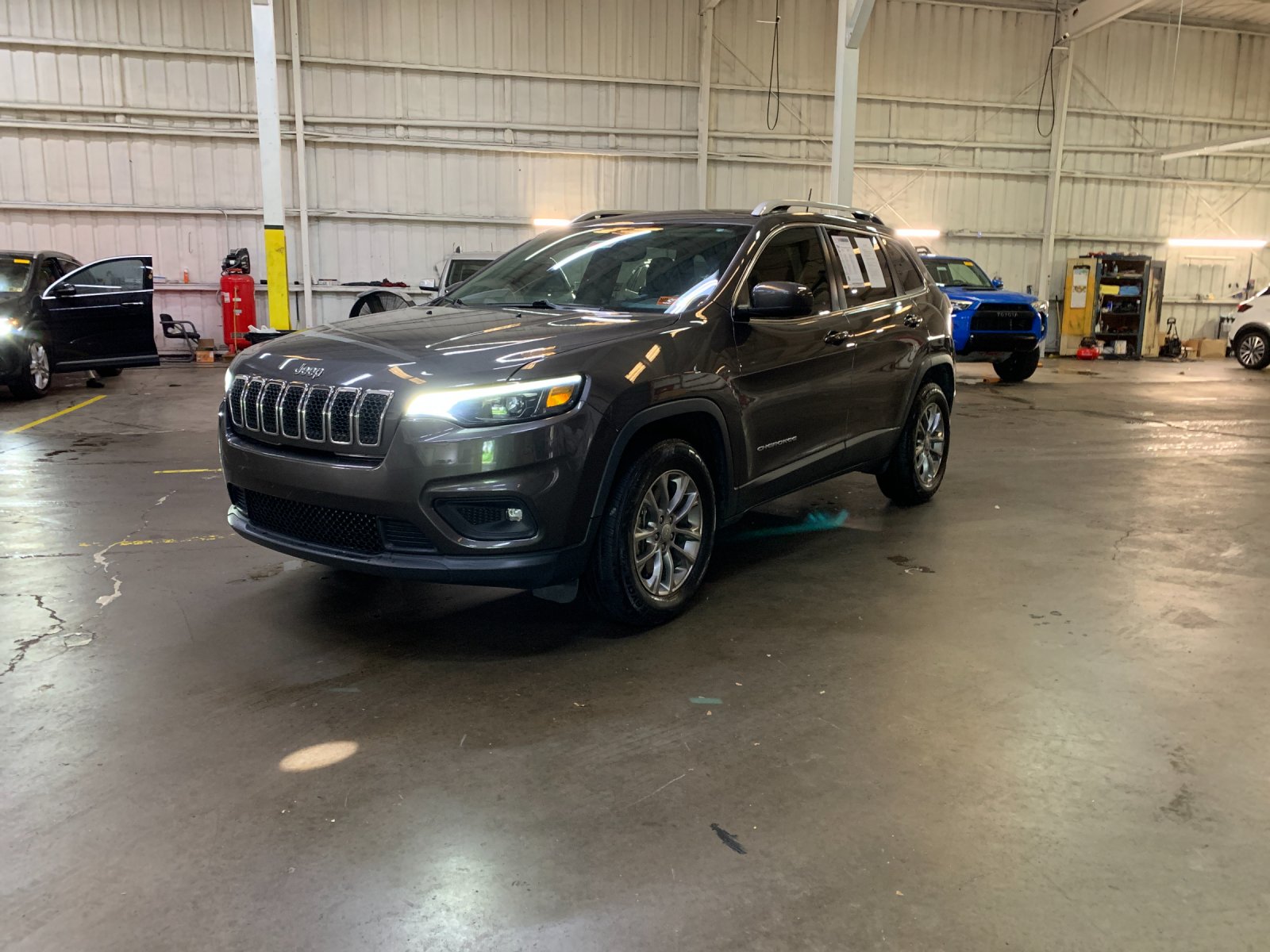 2019 Jeep Cherokee Latitude Plus 4X4's photo