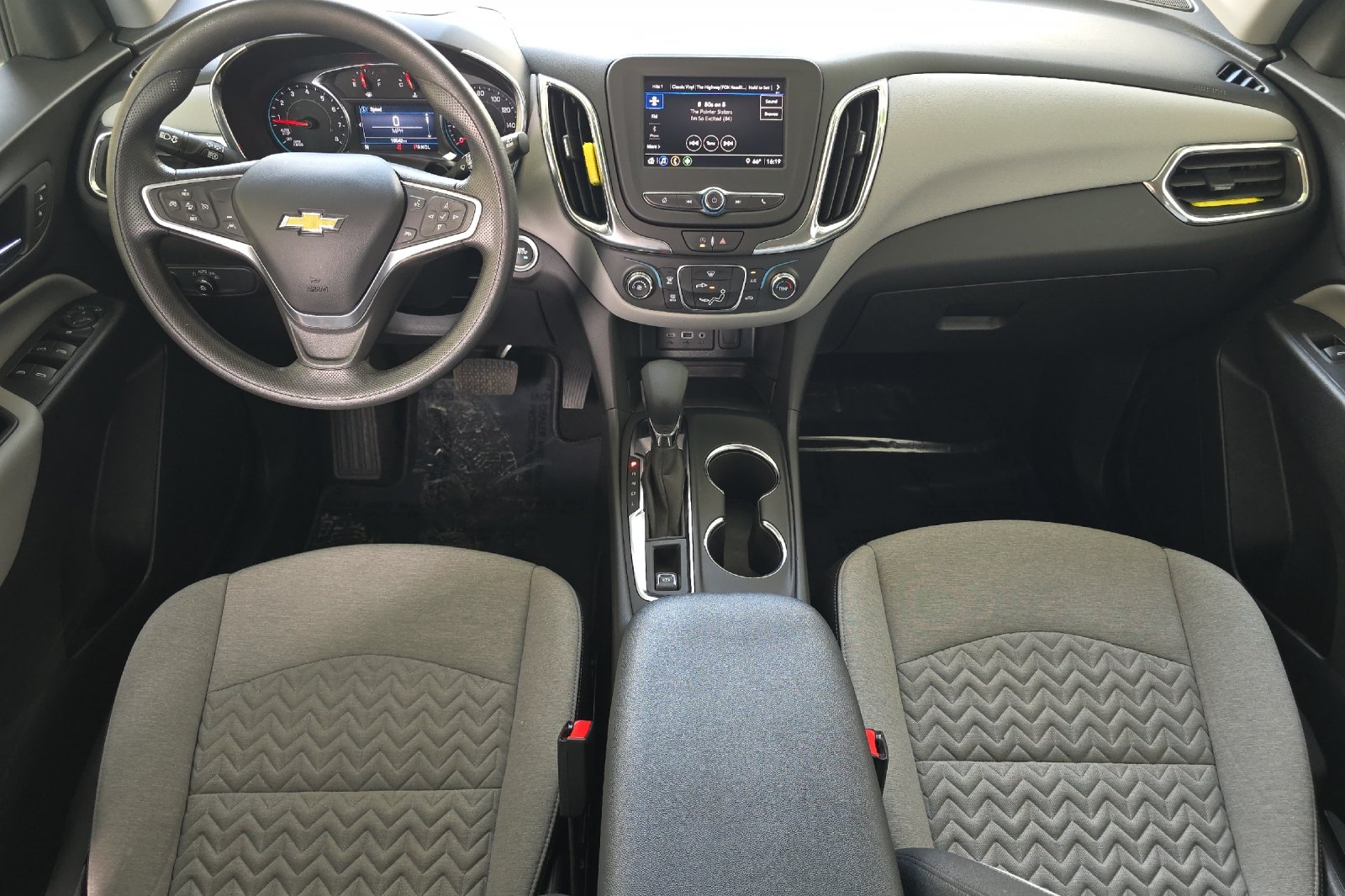Used 2022 White Chevrolet LS image 8