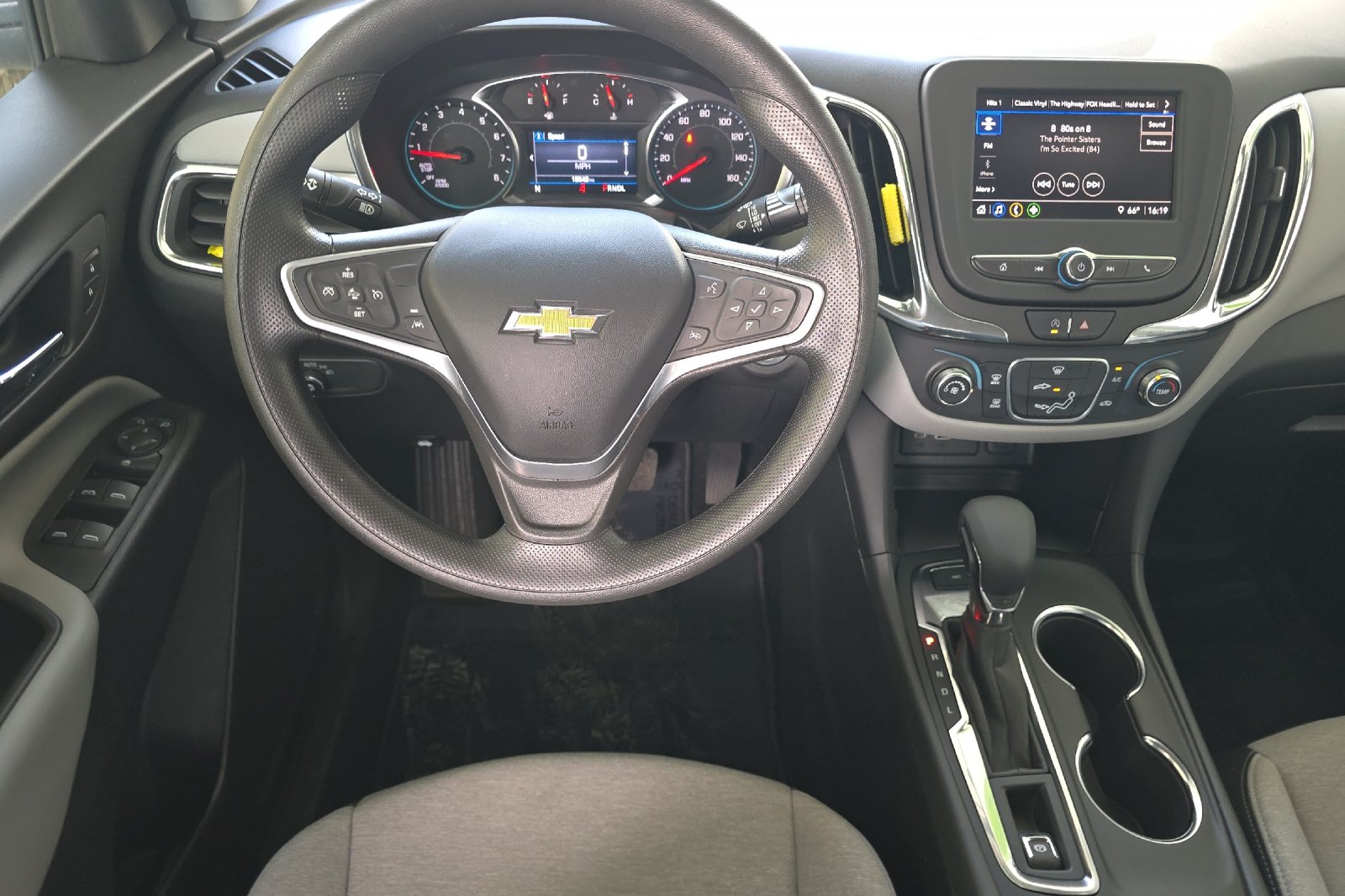 Used 2022 White Chevrolet LS image 9