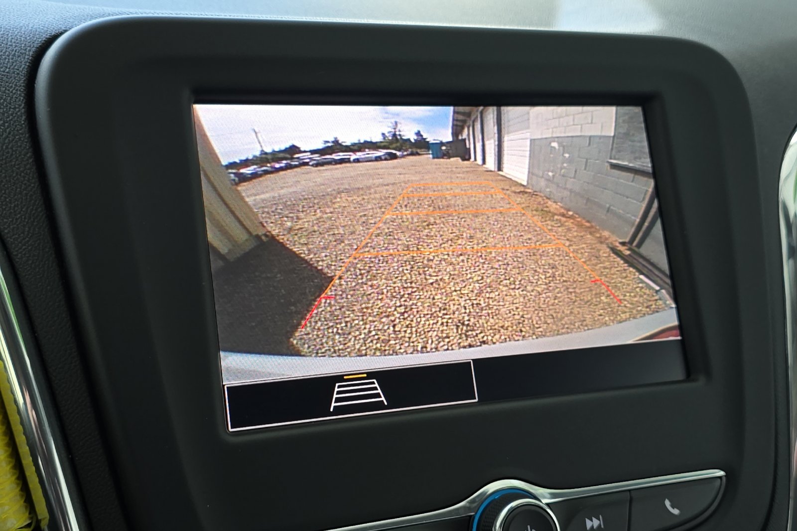 Used 2022 White Chevrolet LS image 14