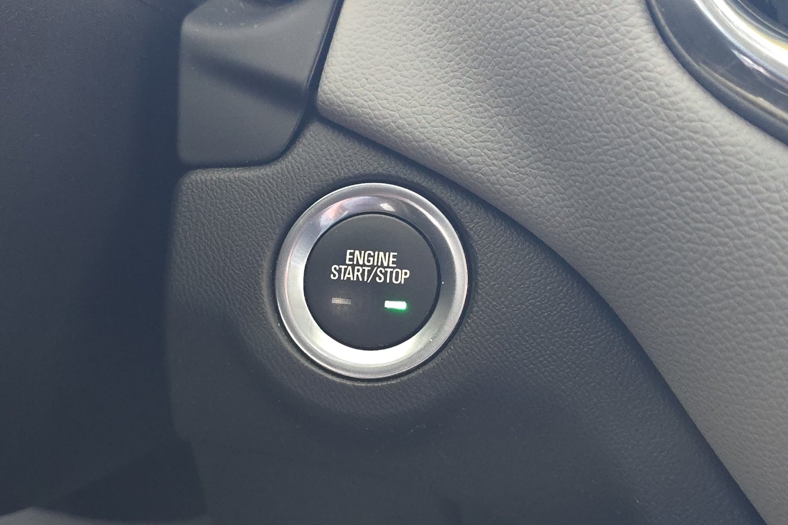 Used 2022 White Chevrolet LS image 17