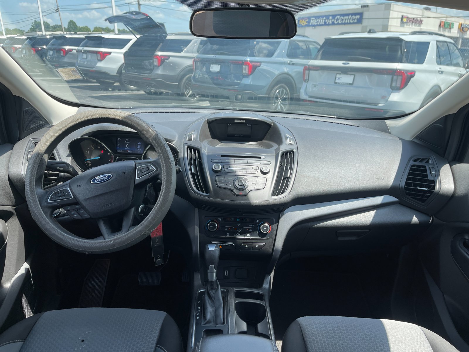 Used 2017 Gray Ford SE image 15