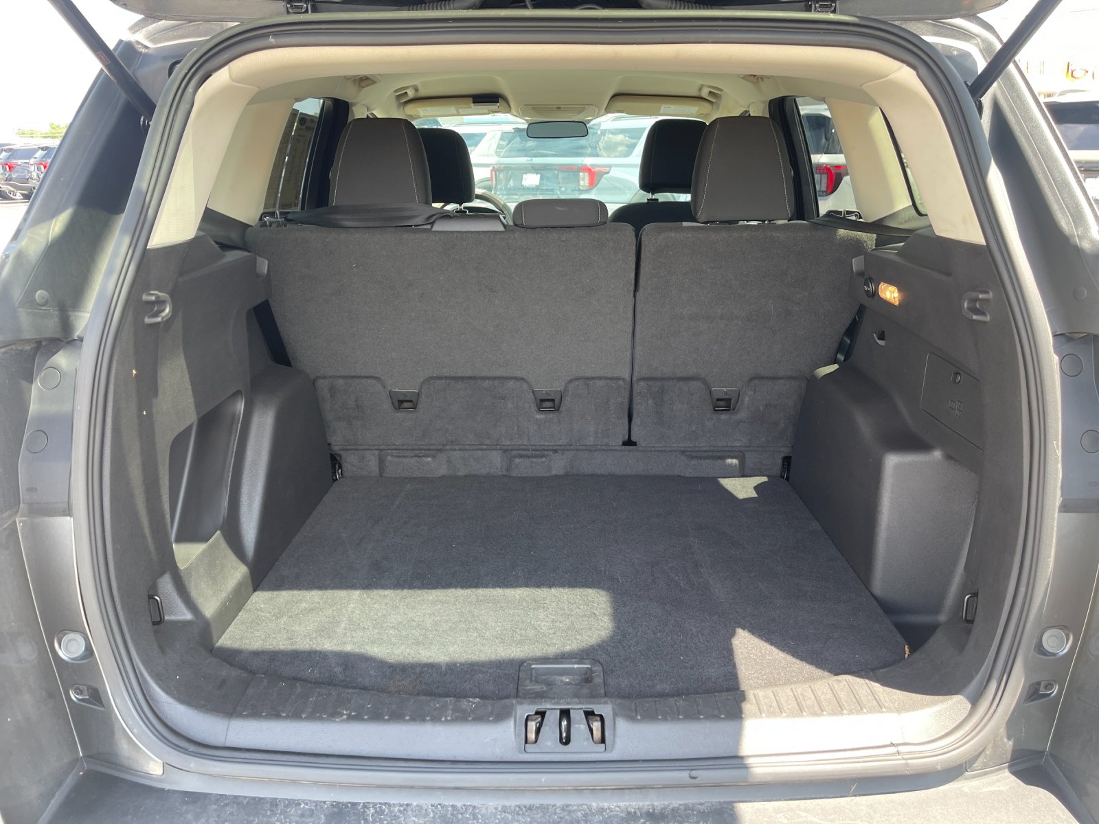 Used 2017 Gray Ford SE image 17