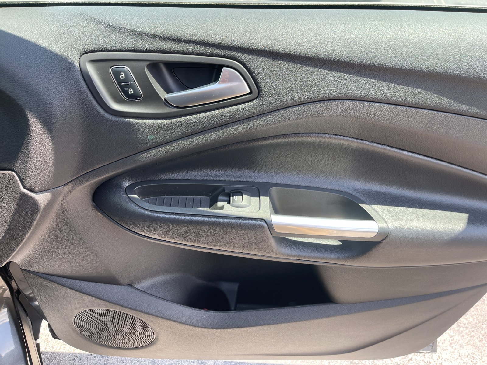 Used 2017 Gray Ford SE image 19