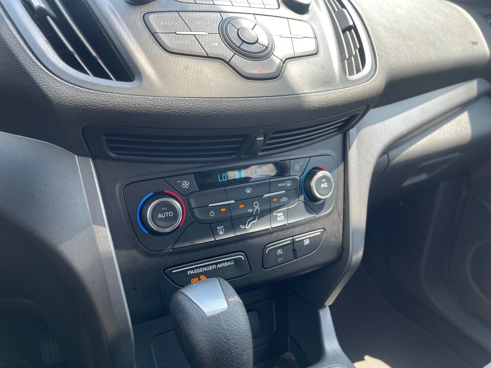 Used 2017 Gray Ford SE image 22