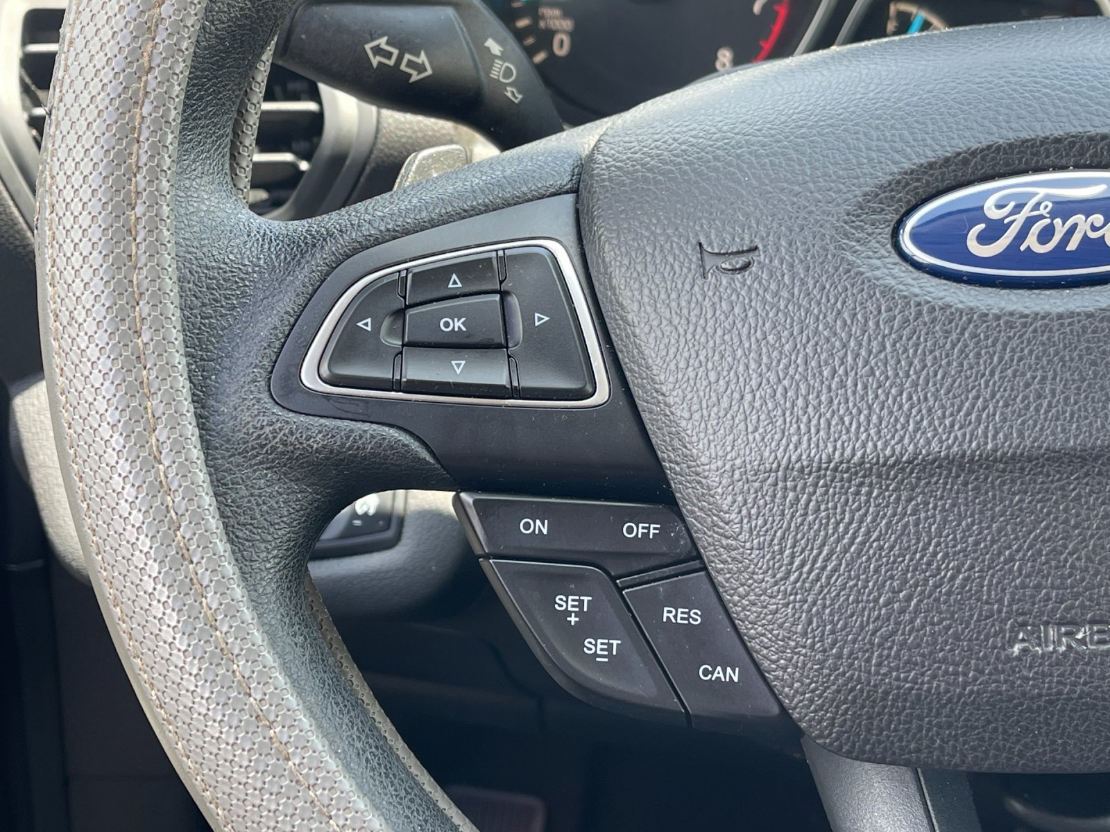Used 2017 Gray Ford SE image 25