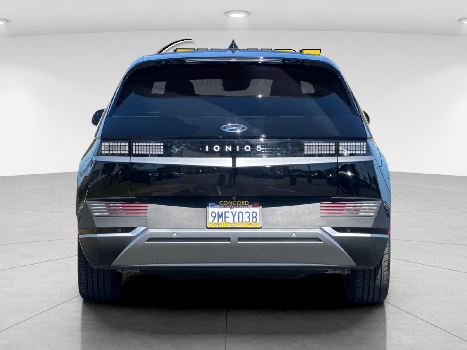 Used 2024 Black Hyundai SEL image 4